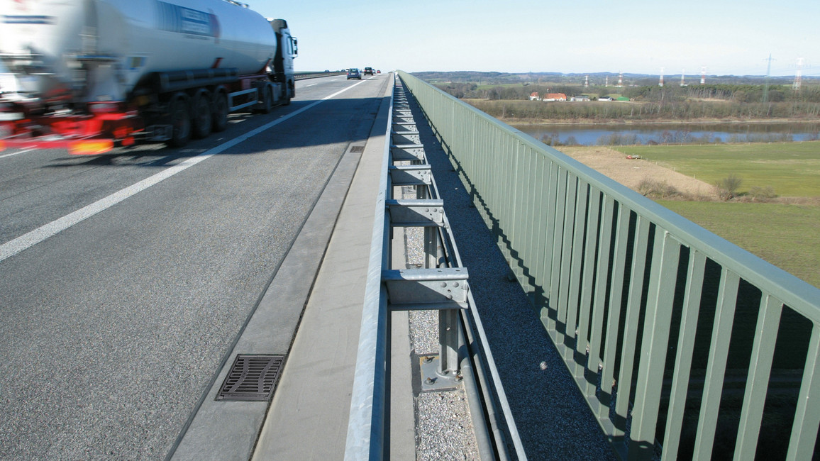 Foto-bruecke-multitop-aqua-plus-ACO